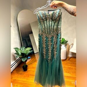 Green with gold sequin